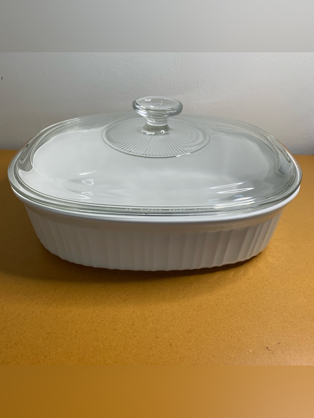 CORNINGWARE French White Stoneware Oval Casserole Dish Bowl 2.5 Quart Glass Lid